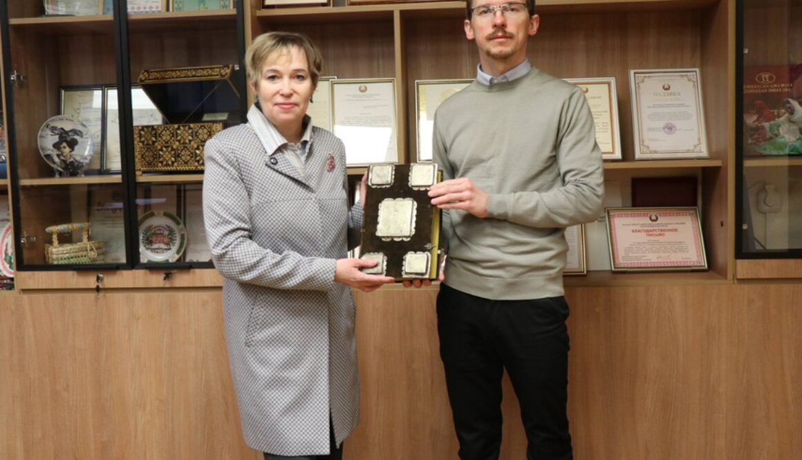 IMG-00e72d4ae216f84415839ef518a772a6-V